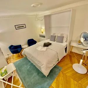 Montmartre, Studio Tres Bien Localisé Apartamento